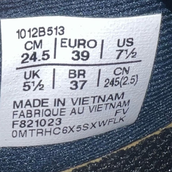 ASICS Women's Dynablast 4 Sneaker athletic running shoes size 7.5 - Picture 8 of 9